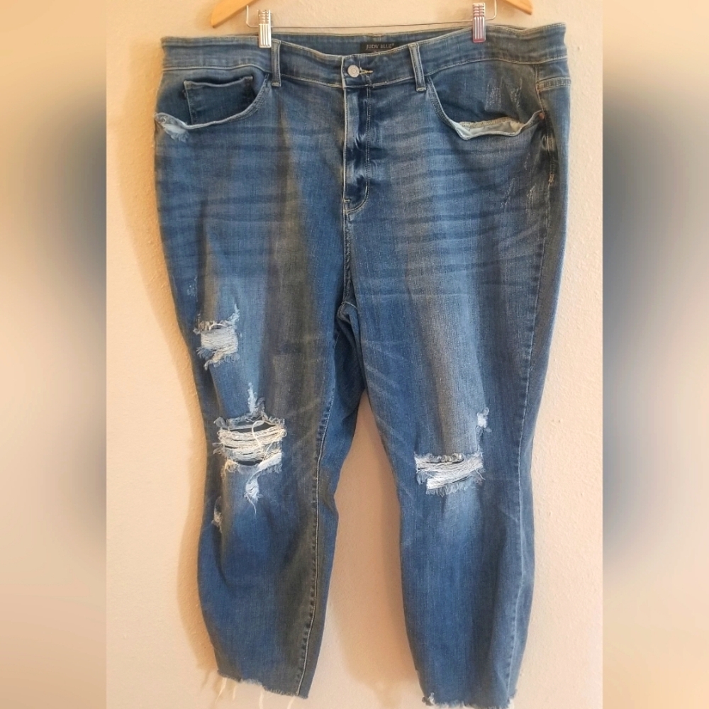 Judy Blue womens Comfy distressed blue denim jeans size 24
